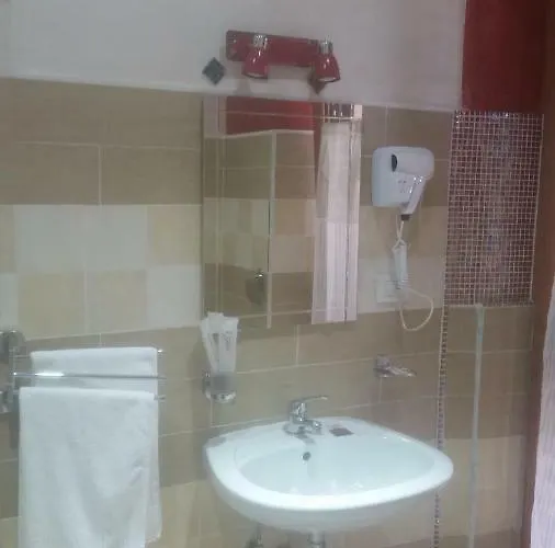 B&B Il Rifugio Di Dante 시나룬가