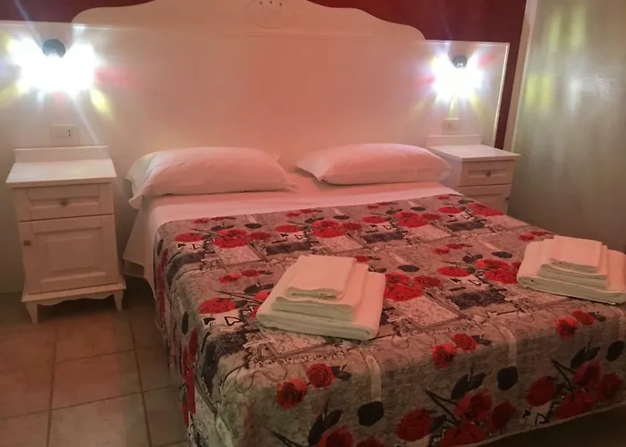 B&B Il Rifugio Di Dante 시나룬가